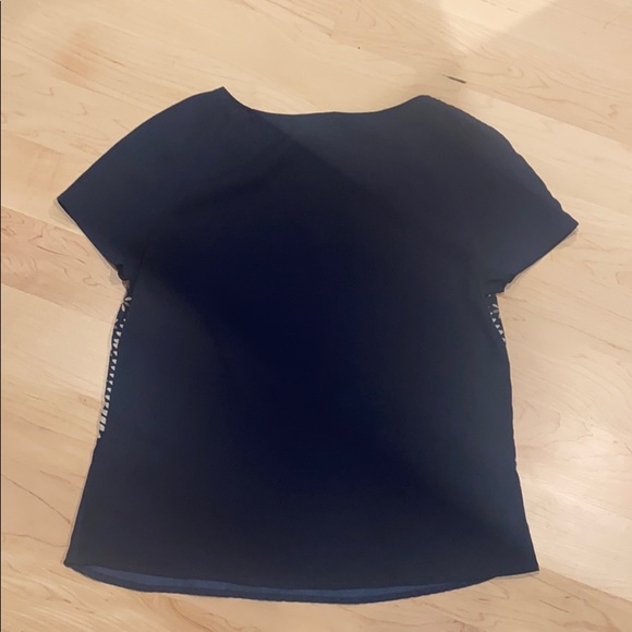 Banana Republic Blouse super cute for work - Picture 2 of 4